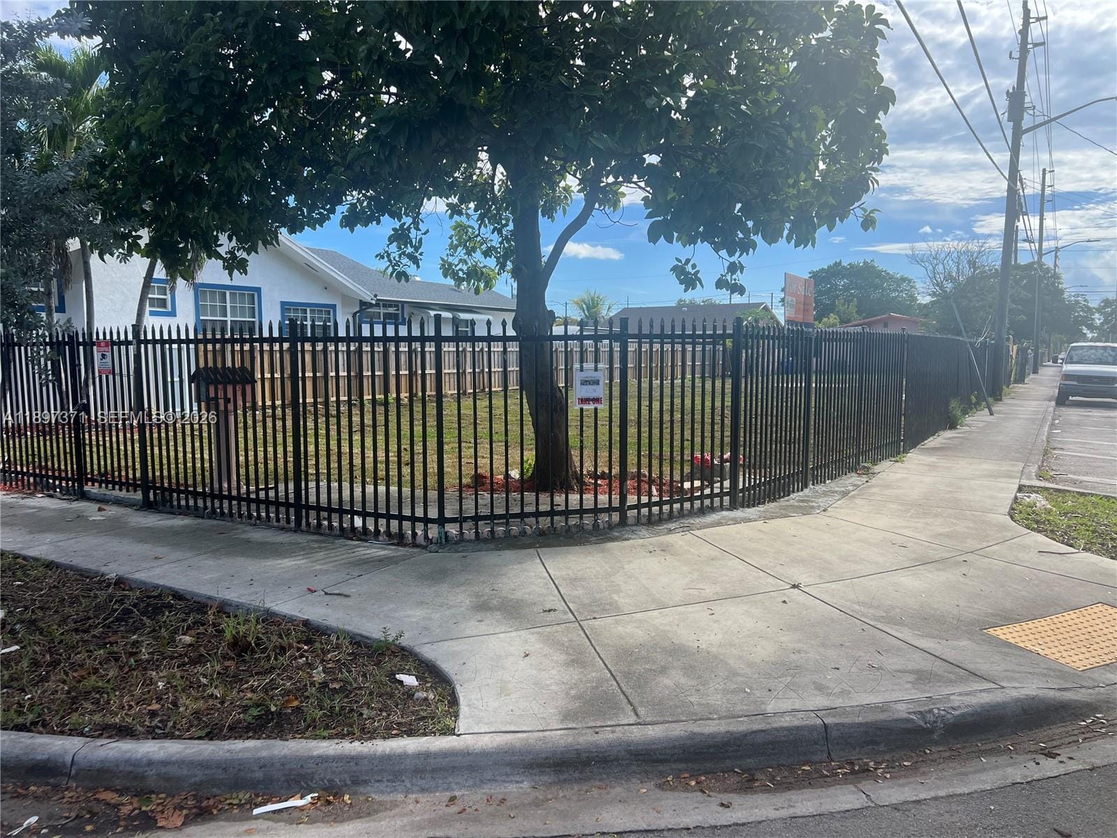 2052 NW 27th Street — photo 5