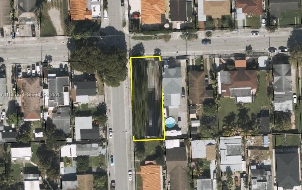 2052 NW 27th Street, Miami, FL 33142