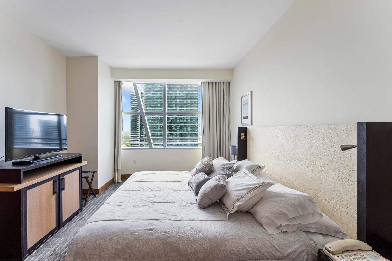 1395 Brickell Avenue 2802, Miami, FL 33131 photo 15