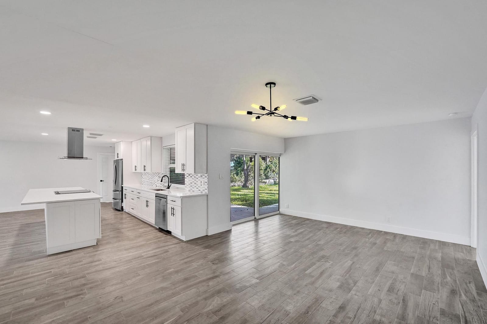 11600 NW 26th Street — photo 11