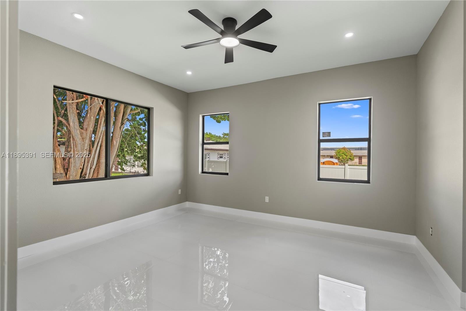2725 NW 21st Avenue, Oakland Park, FL 33311 photo 15