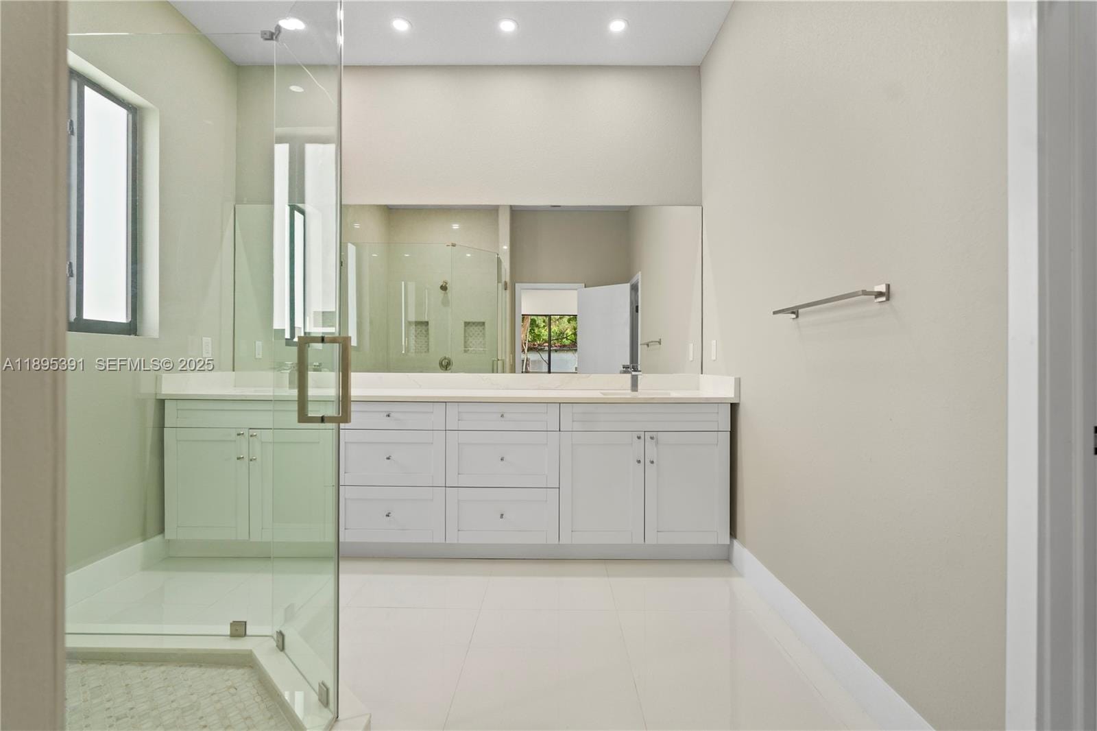 2725 NW 21st Avenue, Oakland Park, FL 33311 photo 16
