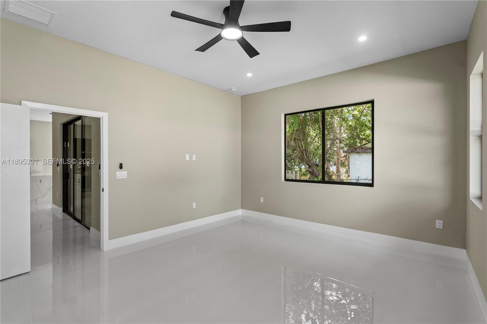 2725 NW 21st Avenue, Oakland Park, FL 33311 photo 17