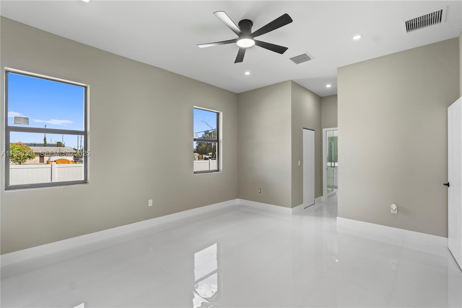 2725 NW 21st Avenue, Oakland Park, FL 33311 photo 23