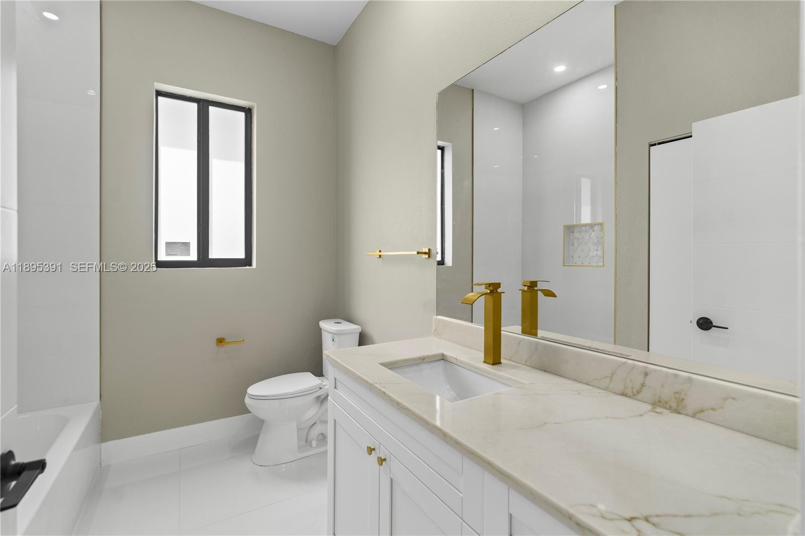 2725 NW 21st Avenue, Oakland Park, FL 33311 photo 28