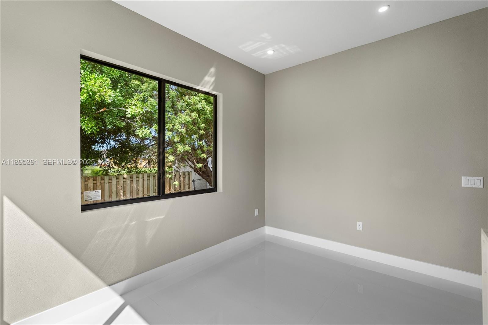 2725 NW 21st Avenue, Oakland Park, FL 33311 photo 29