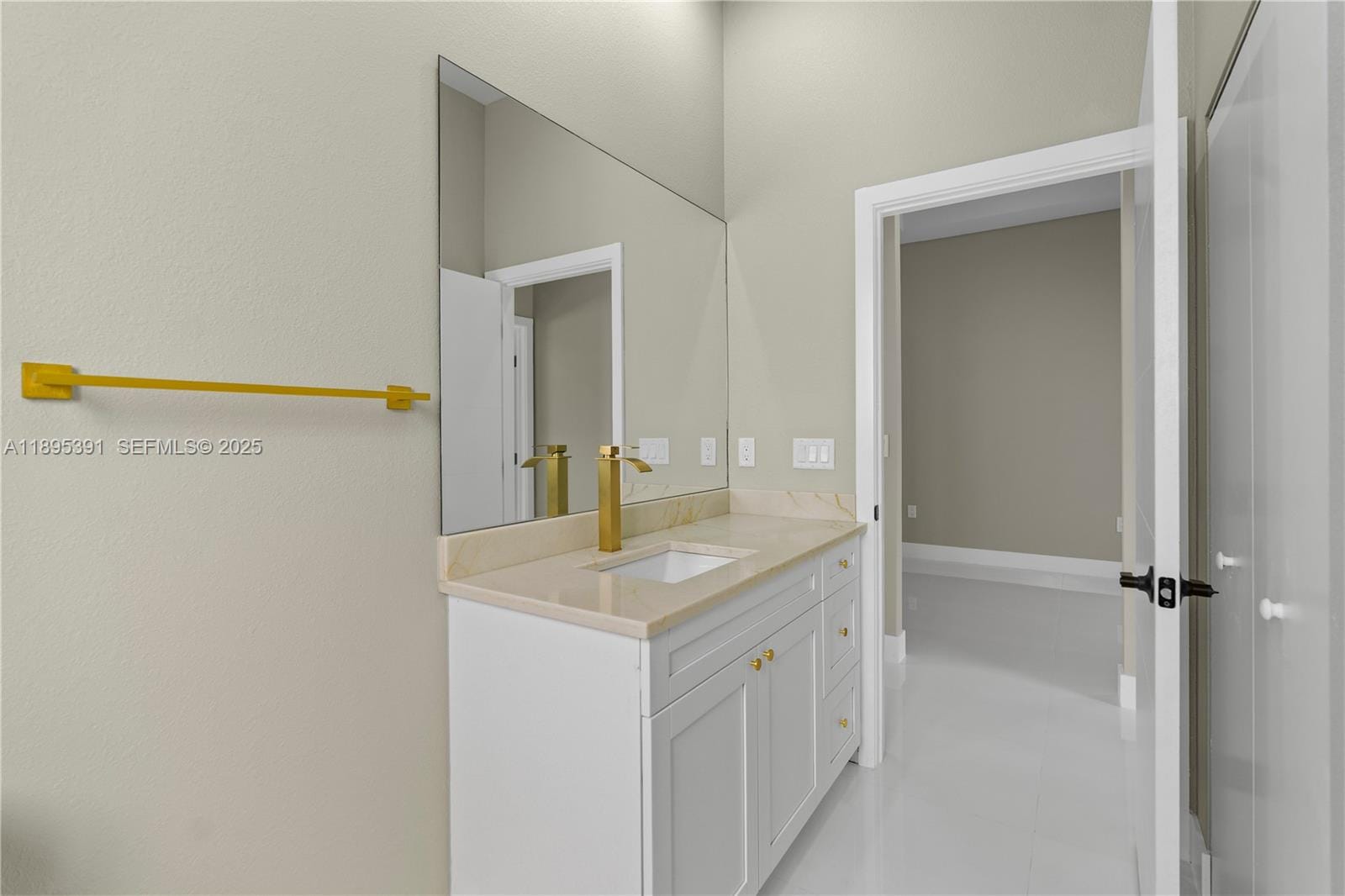 2725 NW 21st Avenue, Oakland Park, FL 33311 photo 30