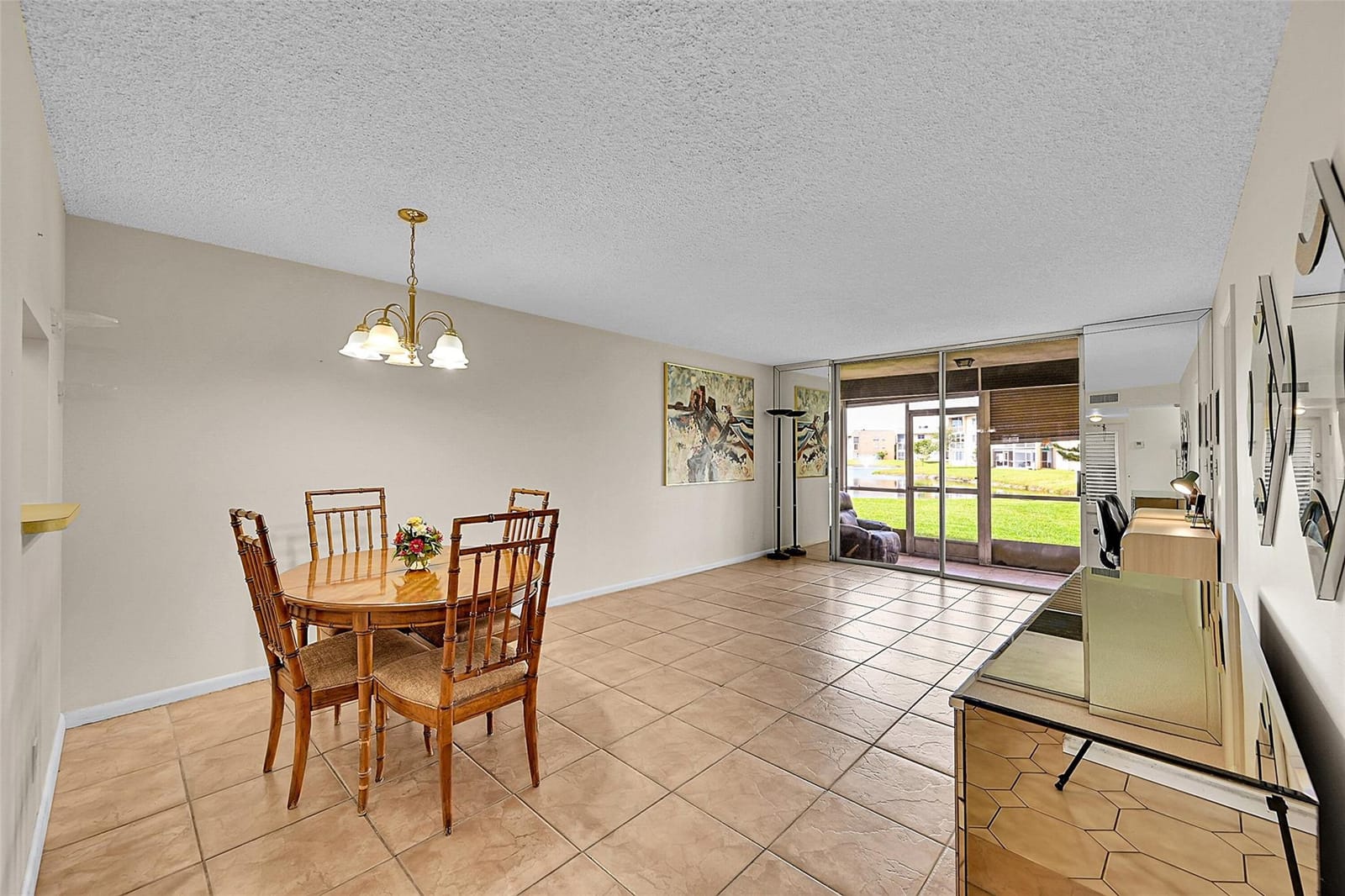 9261 Sunrise Lakes Boulevard 112 — photo 3