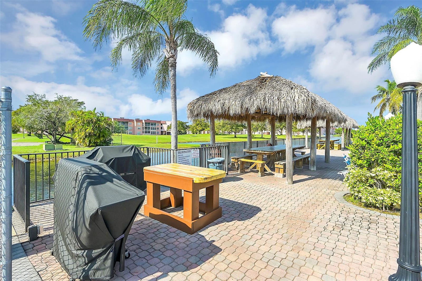 9261 Sunrise Lakes Boulevard 112, Sunrise, FL 33322 photo 26