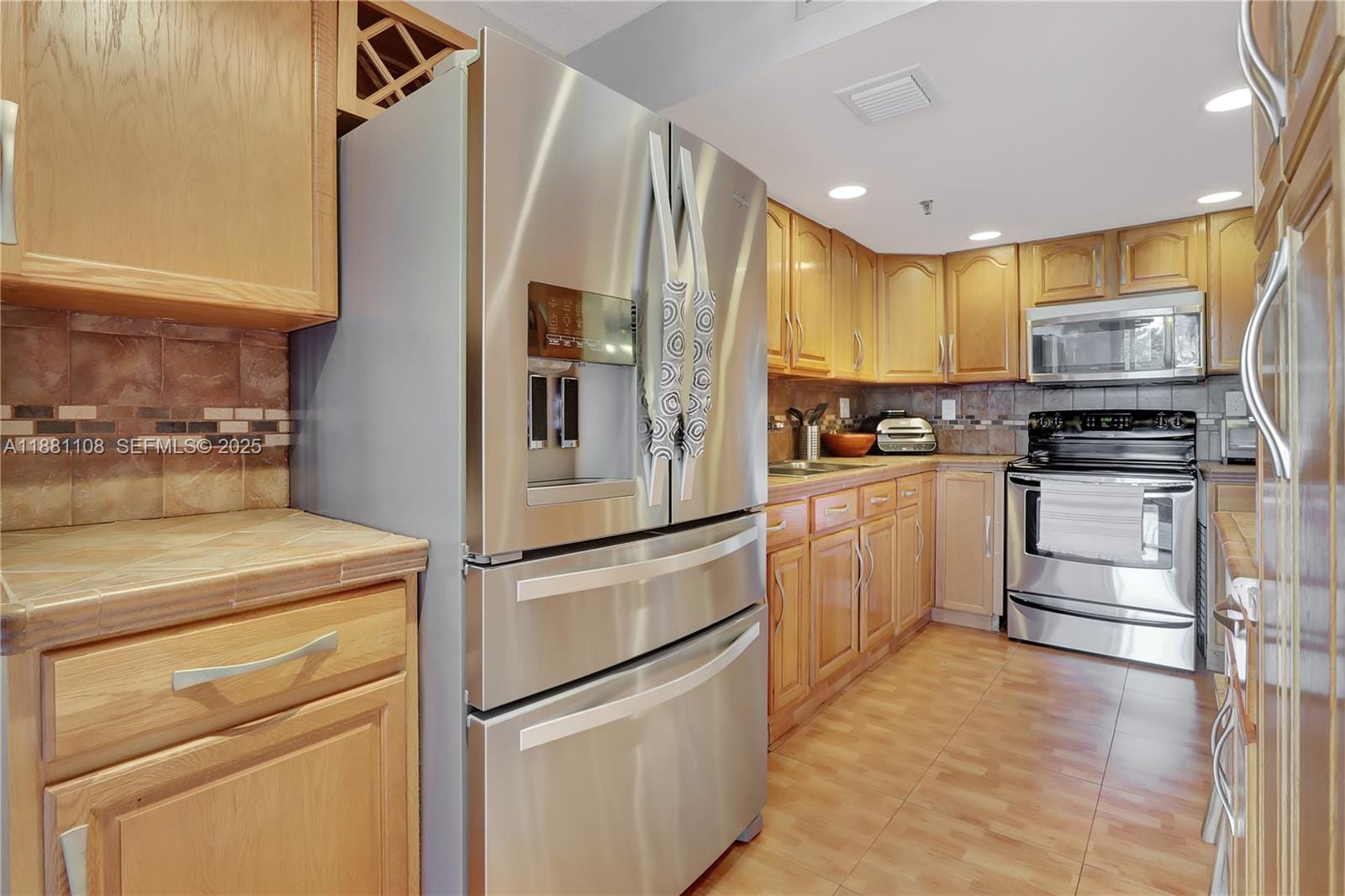 17890 W Dixie Highway 314 — photo 4