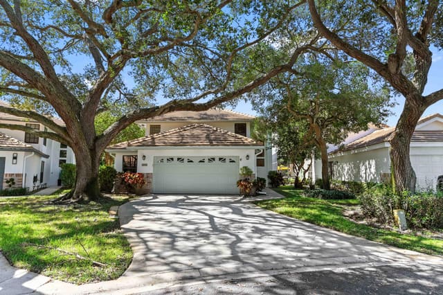 4940 Sherwood Forest Drive, sold in Sherwood Forest, Delray Beach, FL