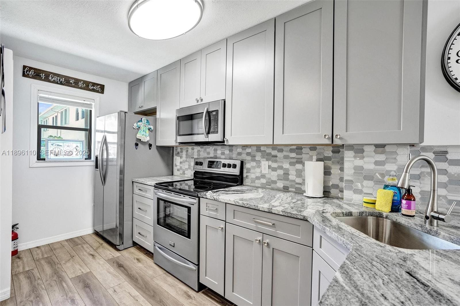 9421 Ocean South Drive — photo 3