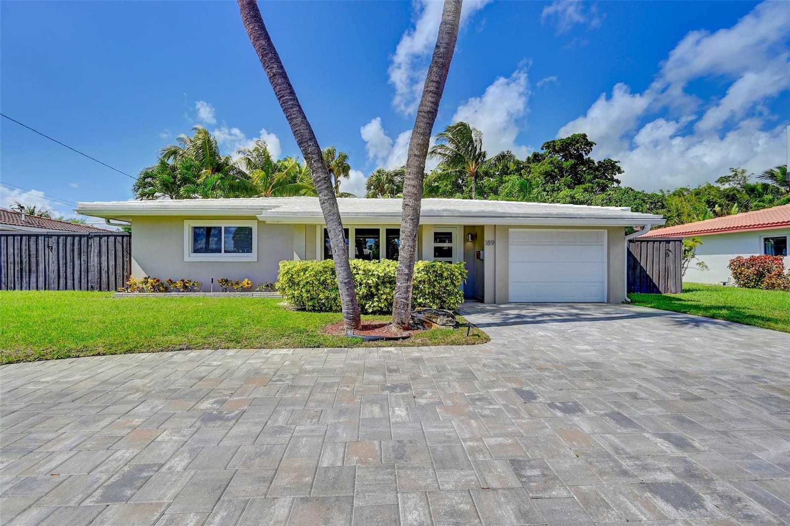 189 SE 2nd Avenue, Pompano Beach, FL 33060 photo 2