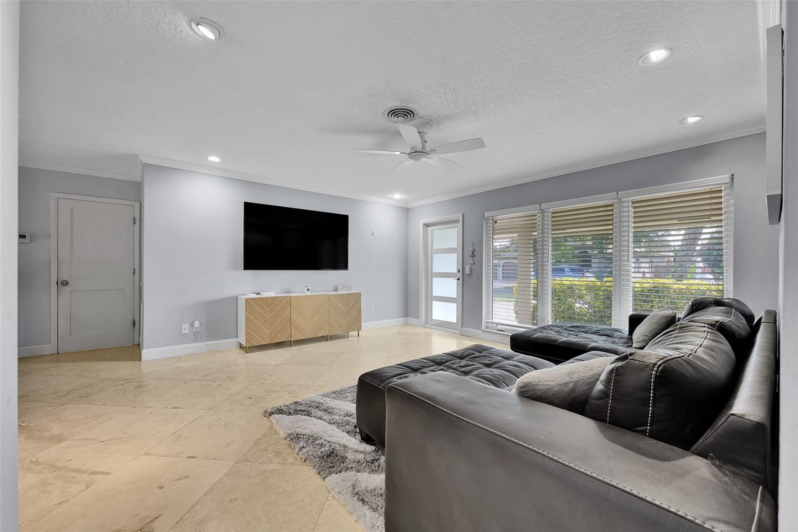 189 SE 2nd Avenue, Pompano Beach, FL 33060 photo 16