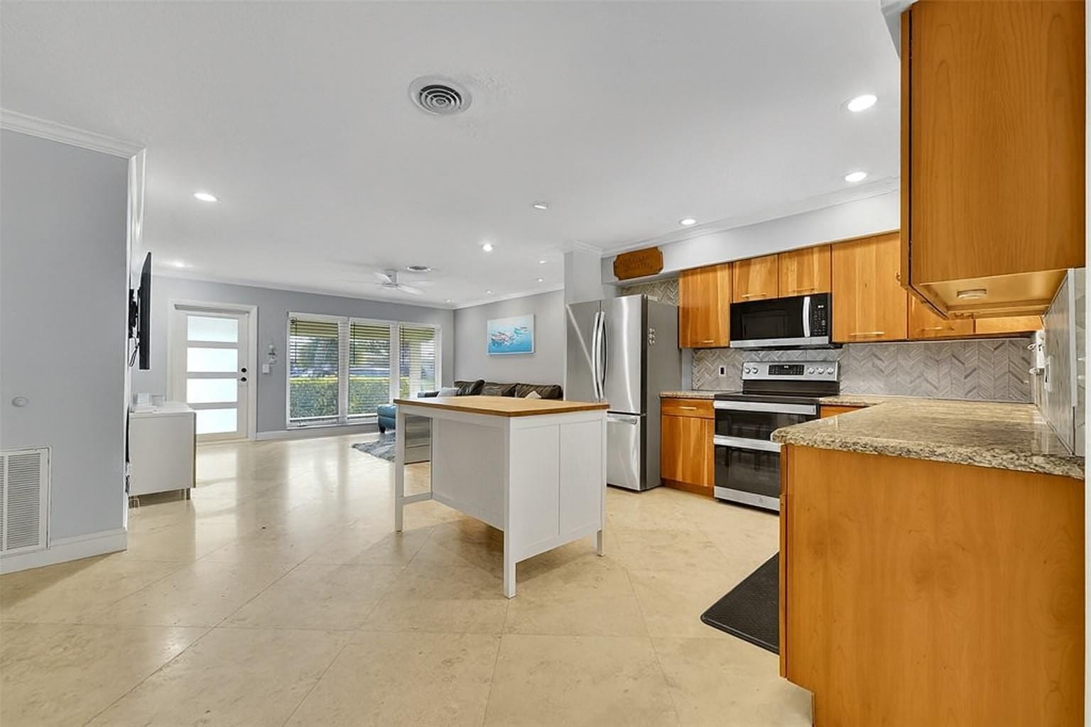 189 SE 2nd Avenue, Pompano Beach, FL 33060 photo 8