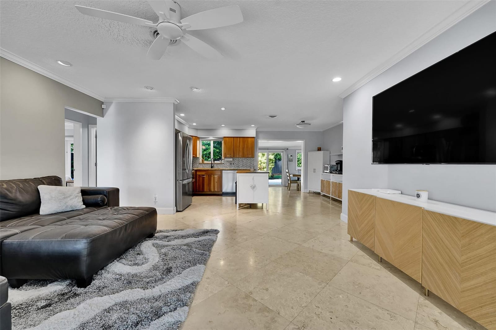 189 SE 2nd Avenue, Pompano Beach, FL 33060 photo 10