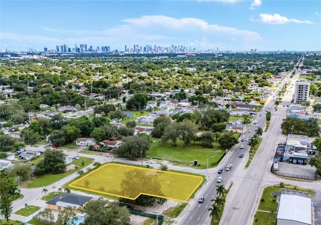 8901 NW 22nd Avenue, Miami, FL 33147