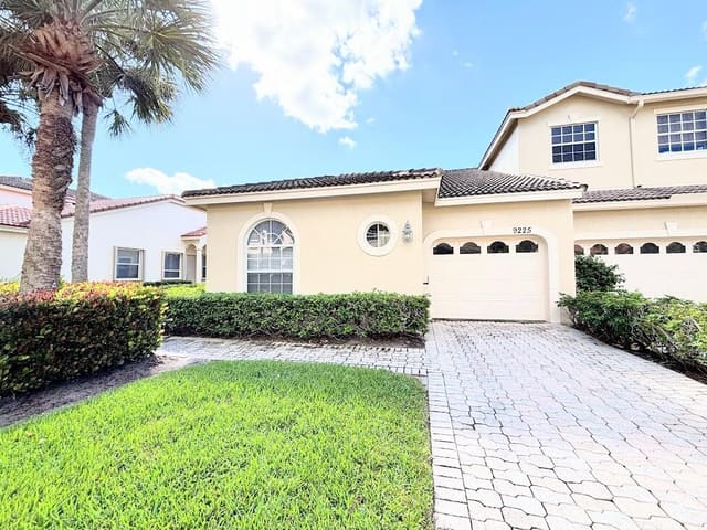 9225 Wentworth Lane, Port St. Lucie, FL 34986