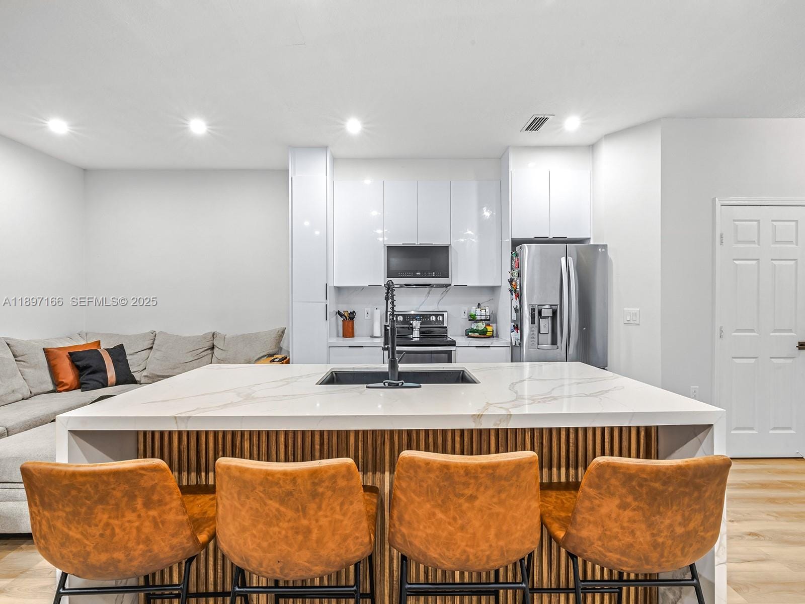1061 NW 100th Avenue, Pembroke Pines, FL 33024 photo 4