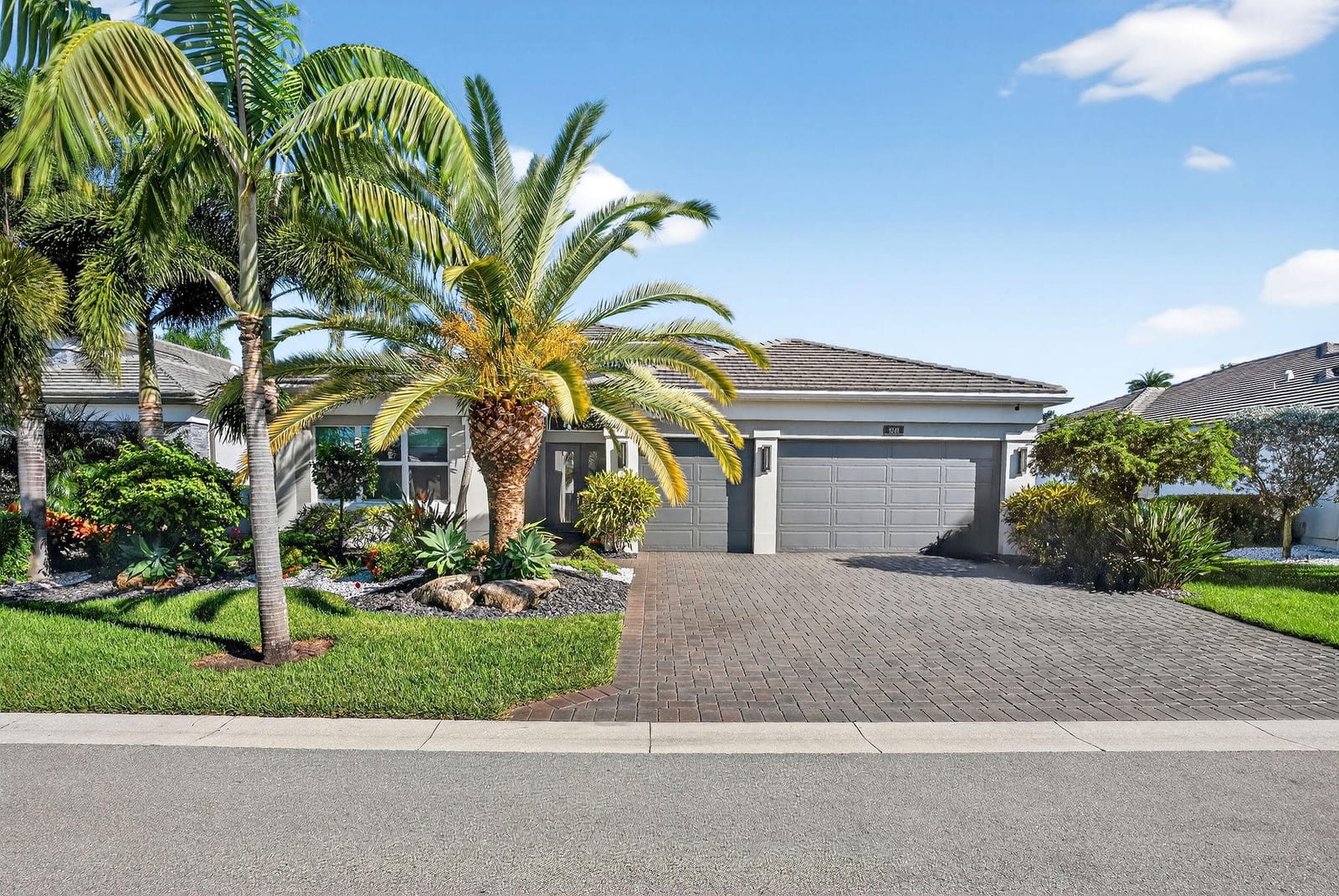 9249 Seahorse Bay Drive — photo 3