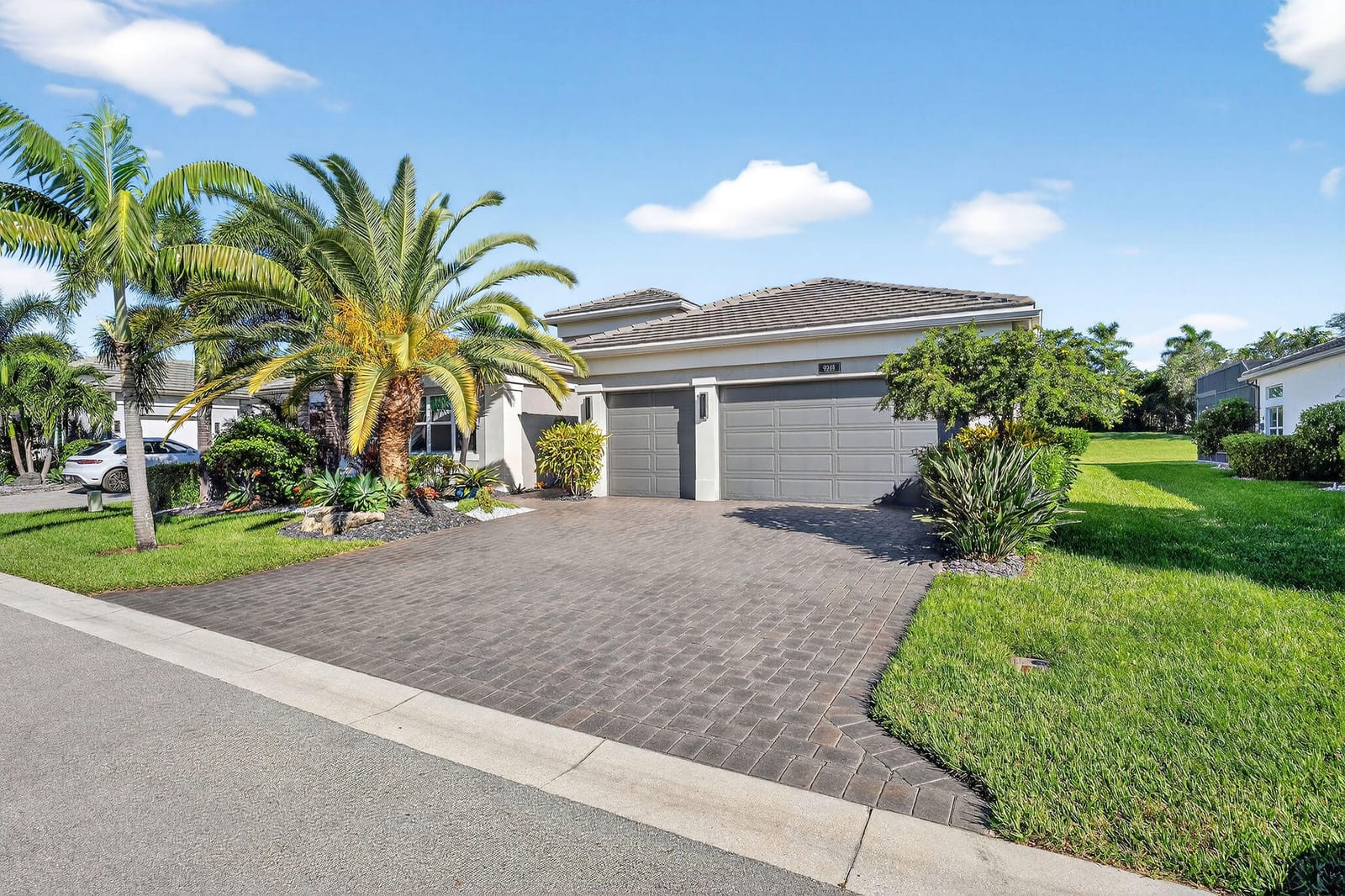 9249 Seahorse Bay Drive — photo 4
