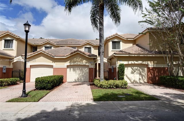 3873 Tree Top Drive, sold in Sector 8 9 & 10 Plat(Blks, Weston, FL