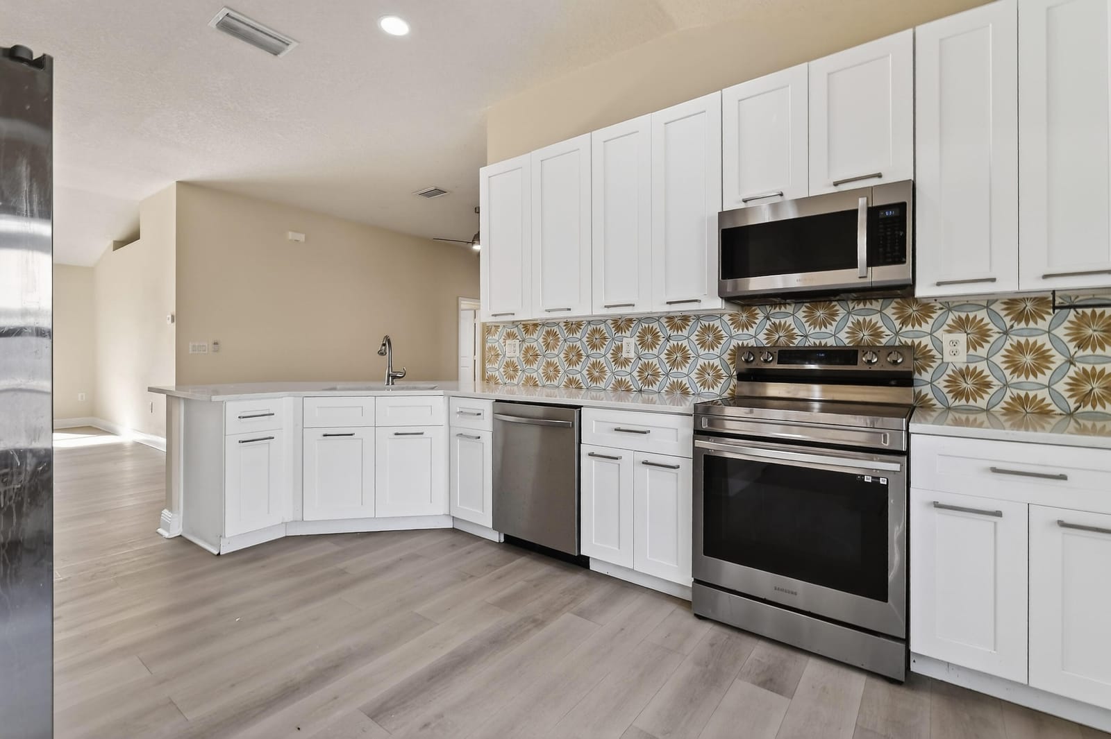 1492 SE Morrow Street — photo 8
