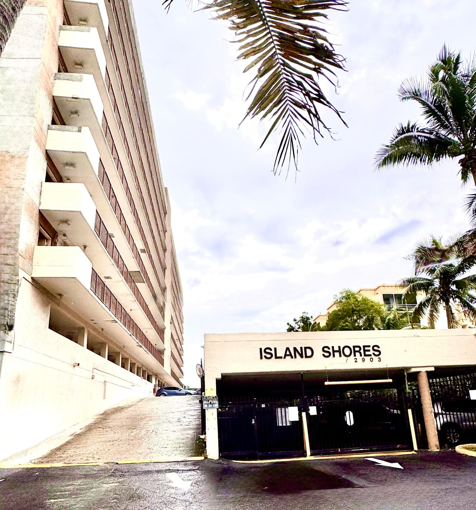 2903 NE 163 Street 208, North Miami Beach, FL 33160 photo 2