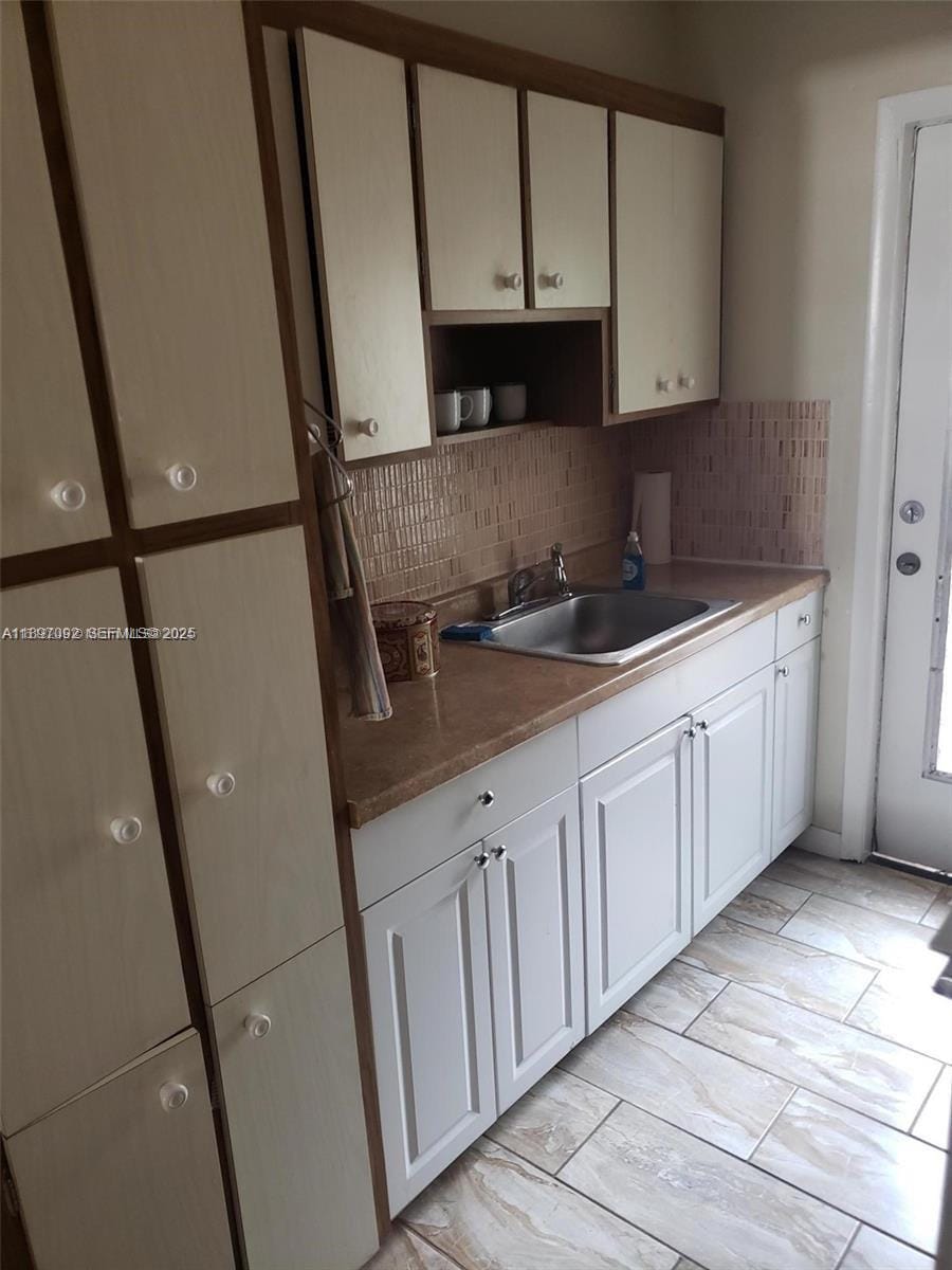 8040 Tatum Waterway Drive 7, Miami Beach, FL 33141 photo 11