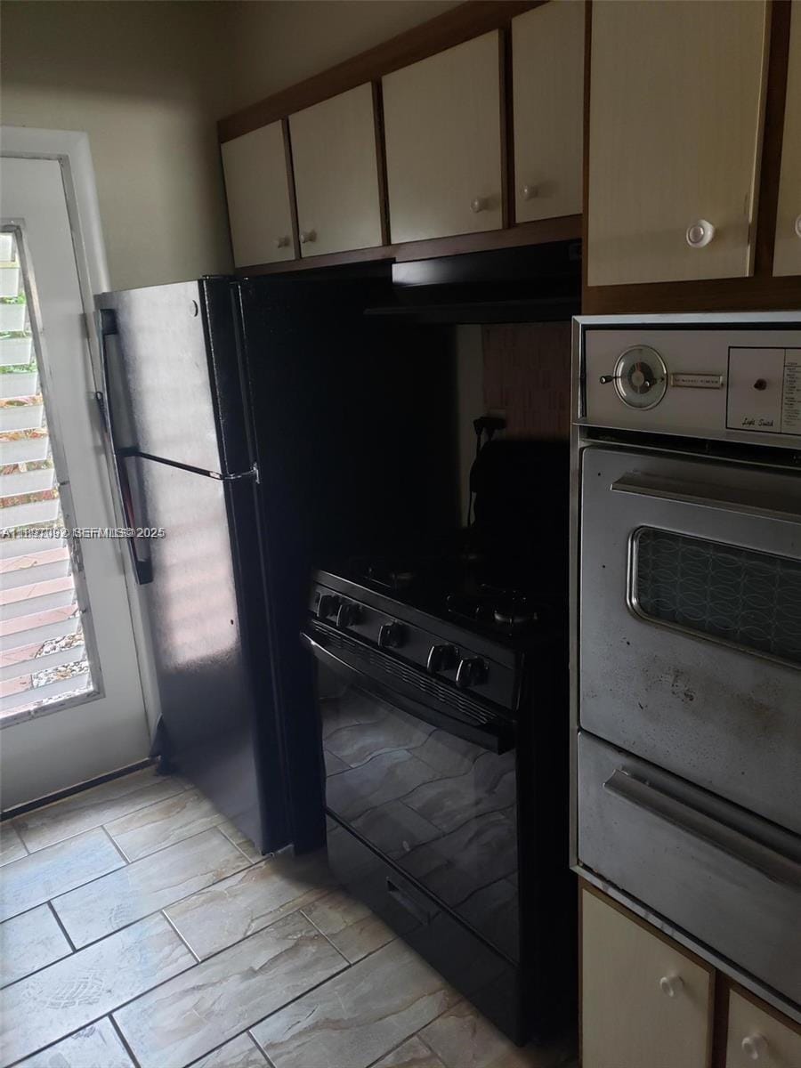8040 Tatum Waterway Drive 7, Miami Beach, FL 33141 photo 12
