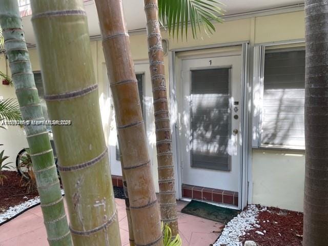 8040 Tatum Waterway Drive 7, Miami Beach, FL 33141 photo 4