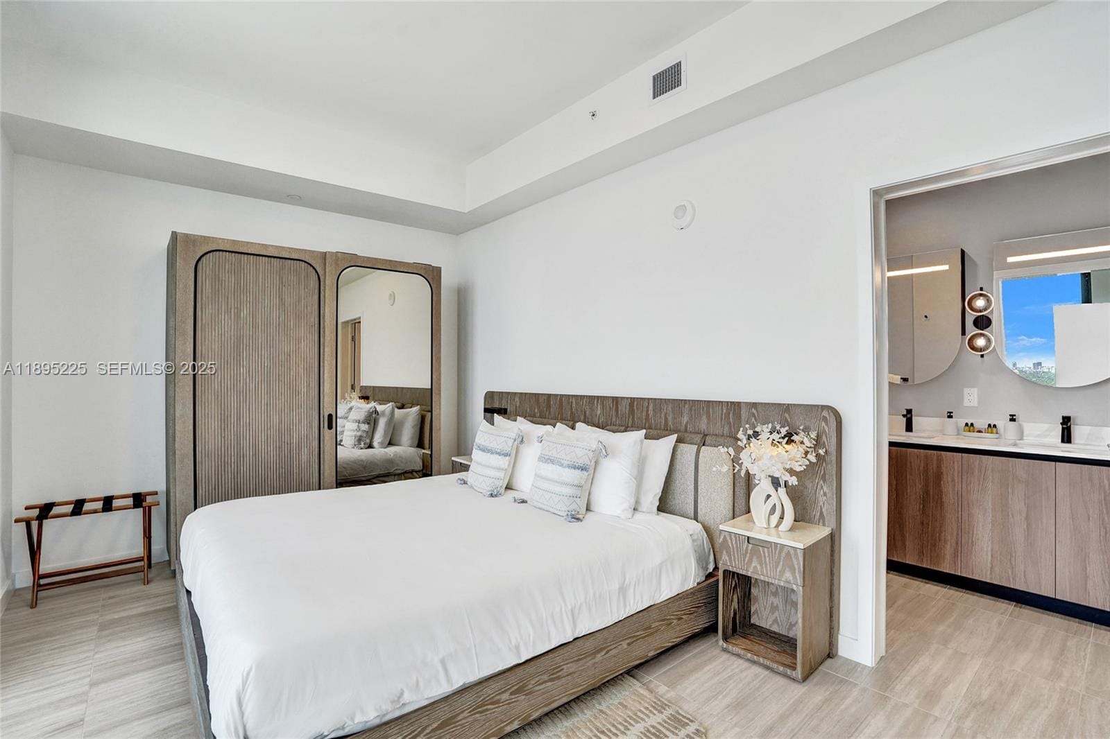 580 72nd Street 2102, Miami Beach, FL 33141 photo 18