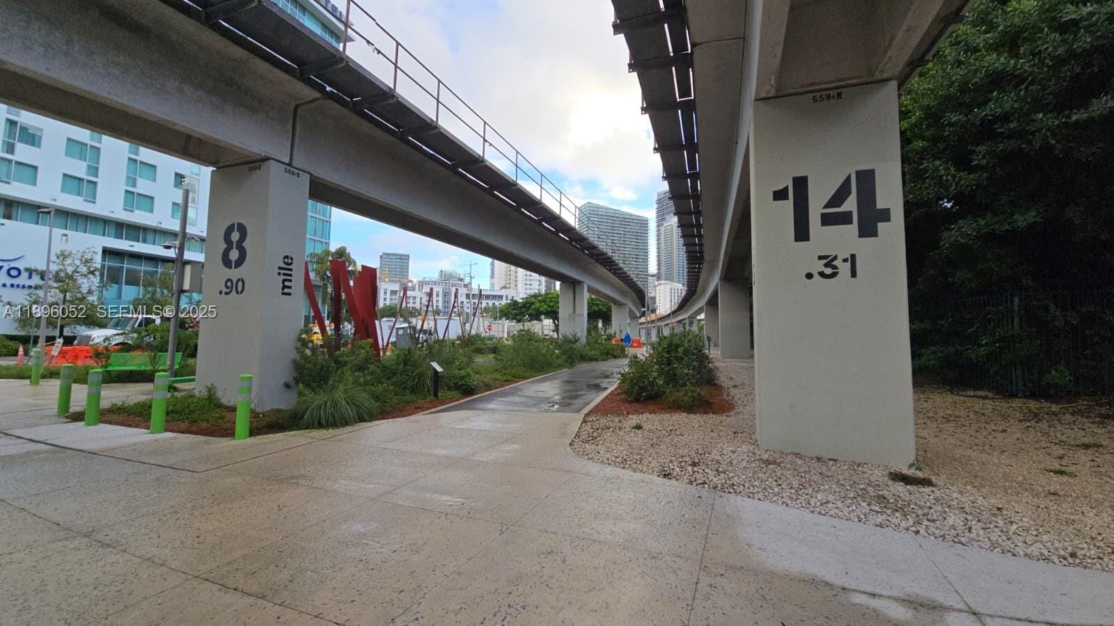 Mediterranean Food Truck Mediterranean Food Truck For Sale In Miami, Miami, FL 33130 photo 16