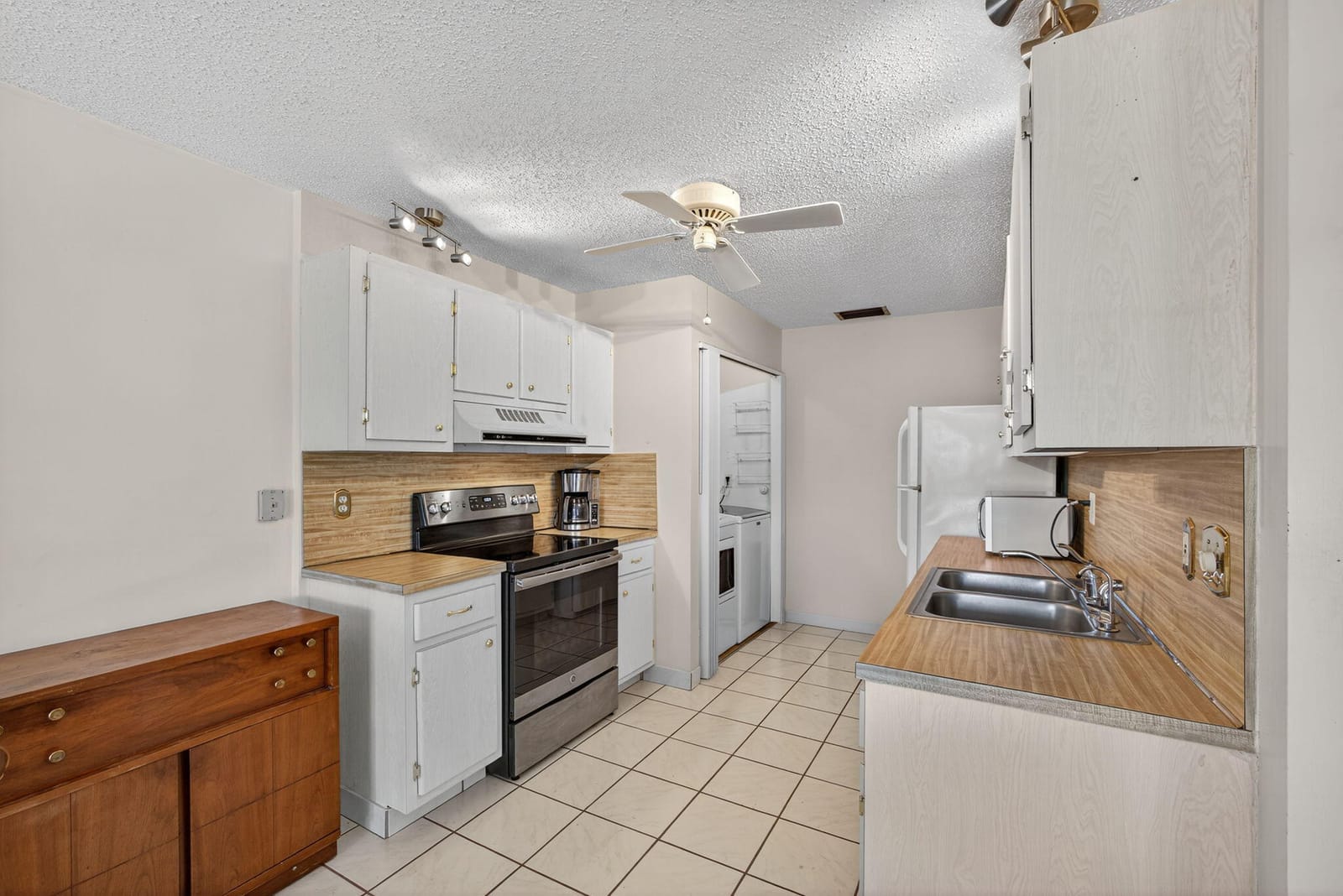 3411 Americo Drive, West Palm Beach, FL 33417 photo 7