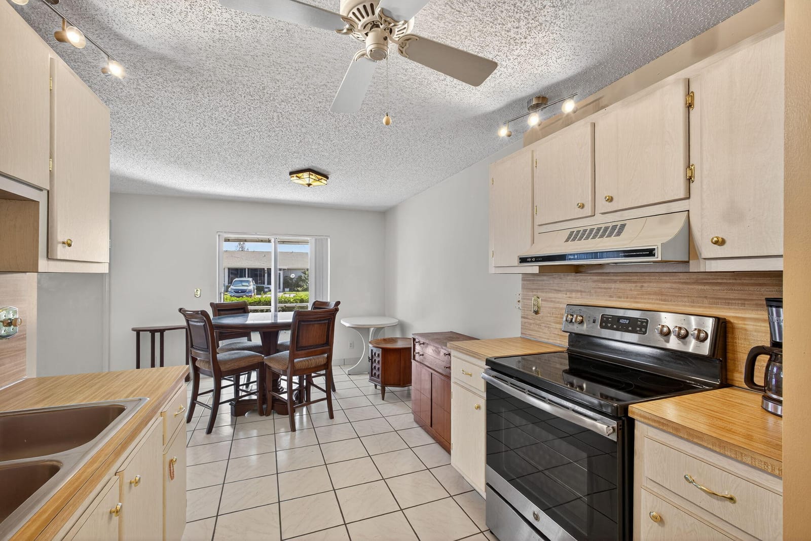 3411 Americo Drive, West Palm Beach, FL 33417 photo 10
