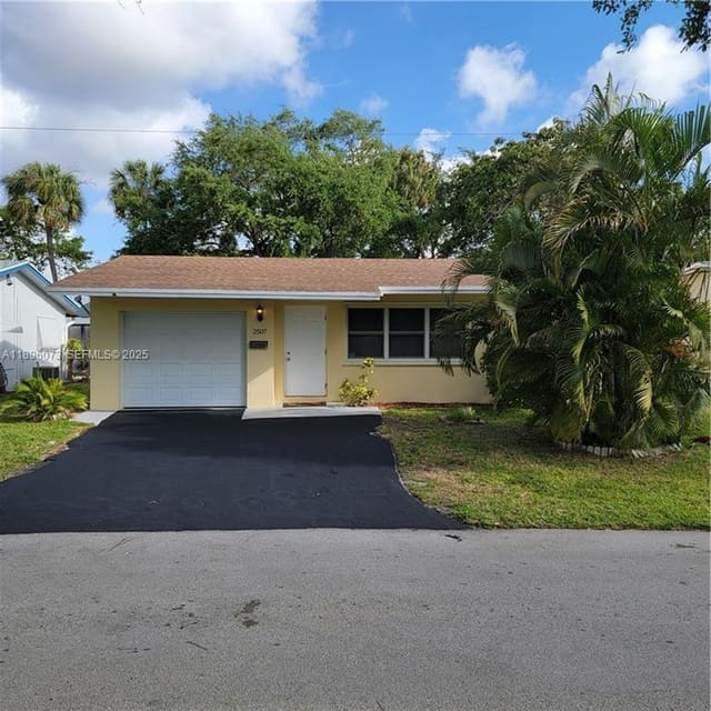 2507 NW 55th Street, sold in Tamarac Lakes North 3rd S, Fort Lauderdale, FL