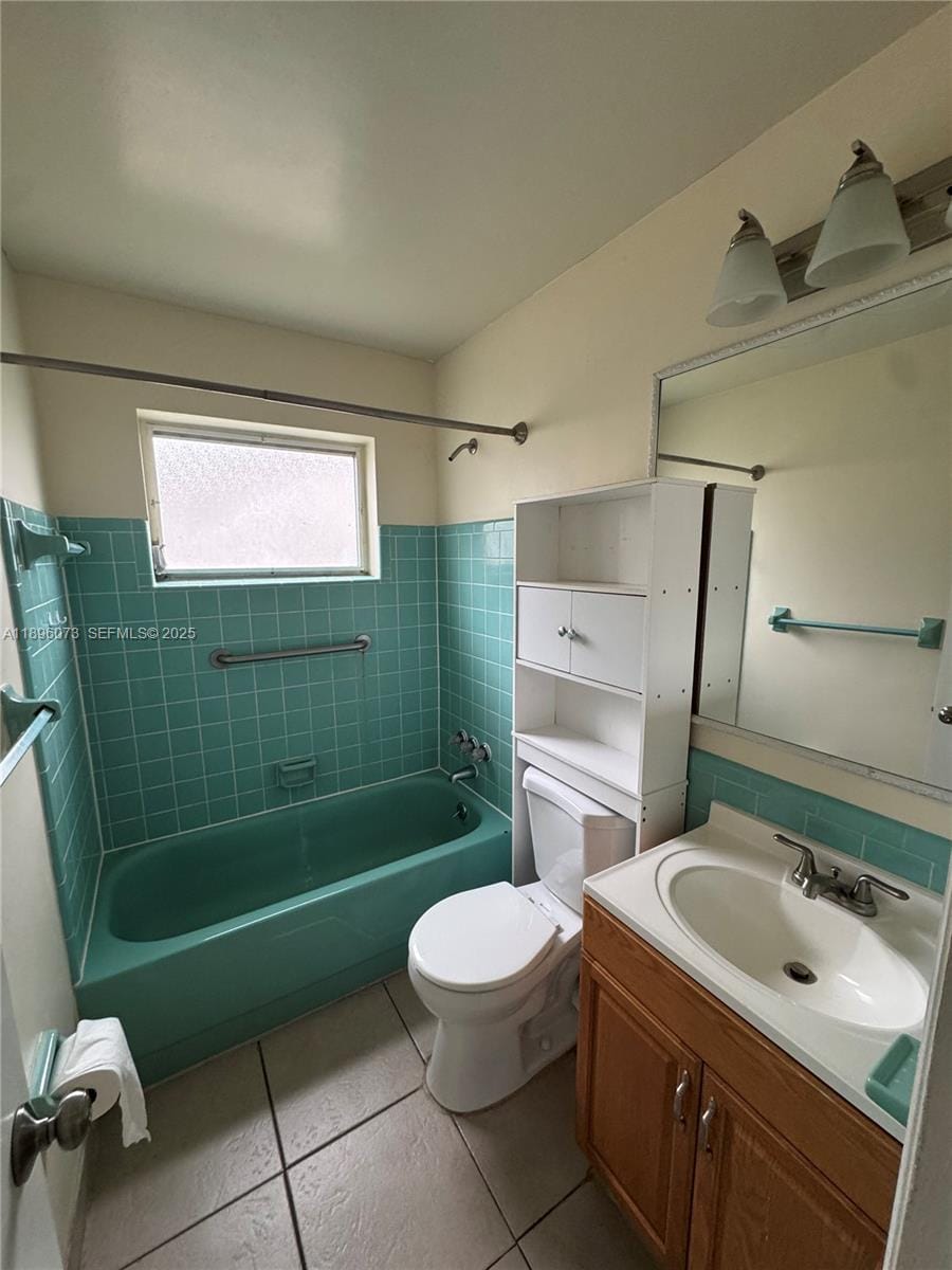 2507 NW 55th Street — photo 3