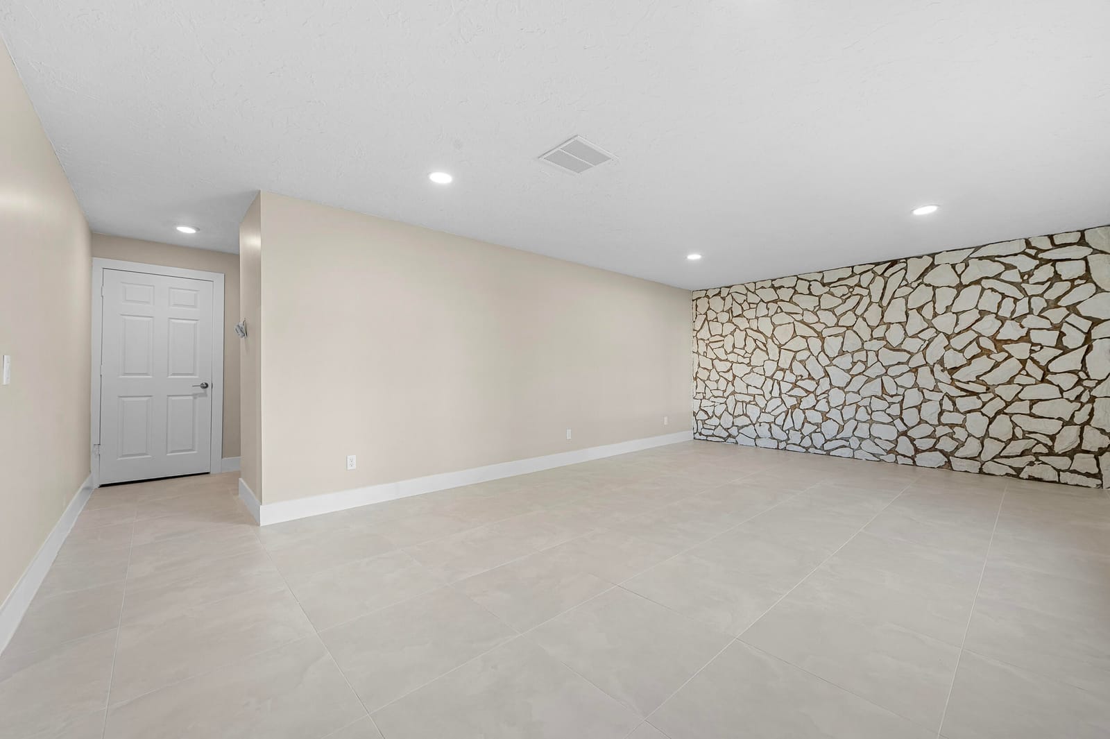 1915 S 33rd Street, Fort Pierce, FL 34947 photo 8