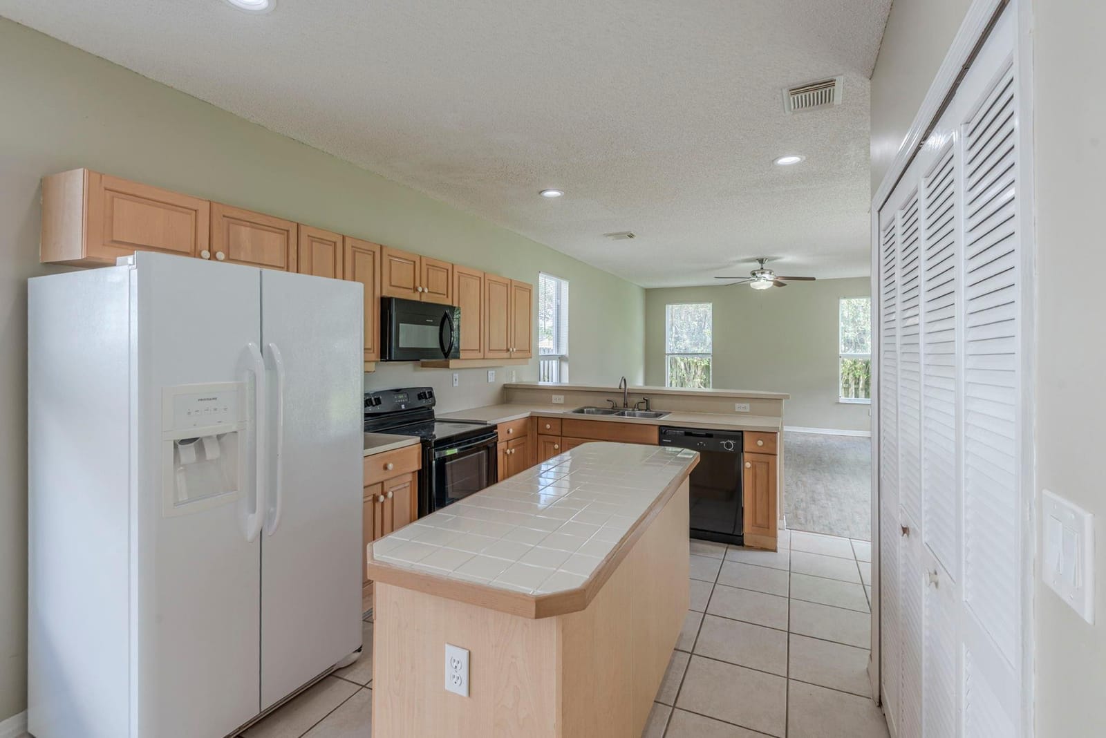 14951 SW 157th Court — photo 9