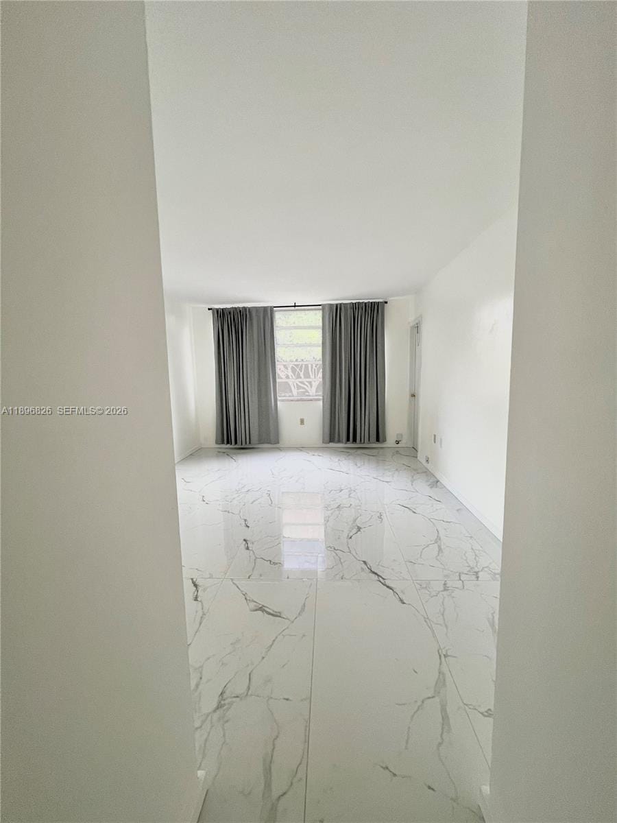 1710 NE 191st Street 307-3 — photo 11