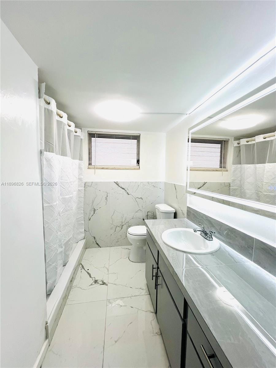 1710 NE 191st Street 307-3 — photo 9