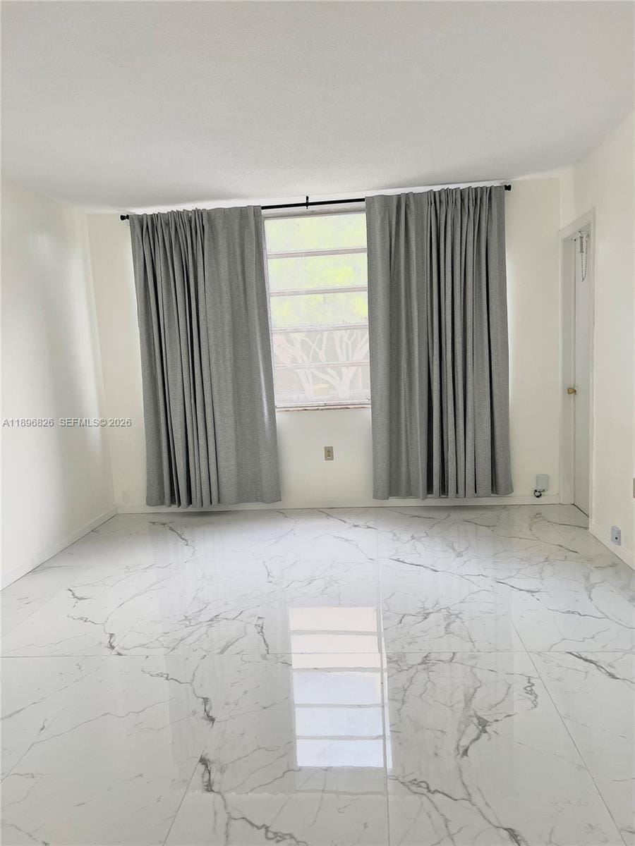 1710 NE 191st Street 307-3 — photo 10