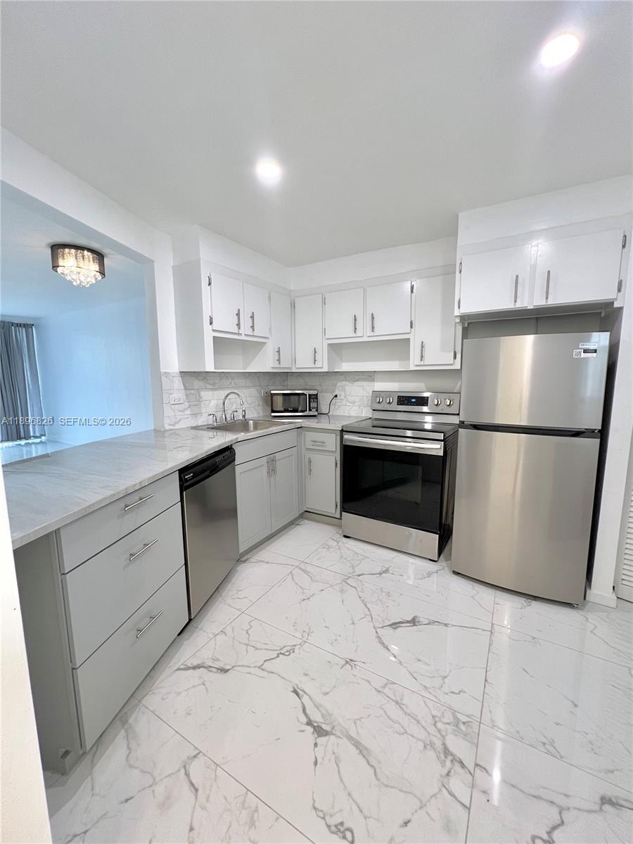 1710 NE 191st Street 3073, Miami, FL 33179, Miami
