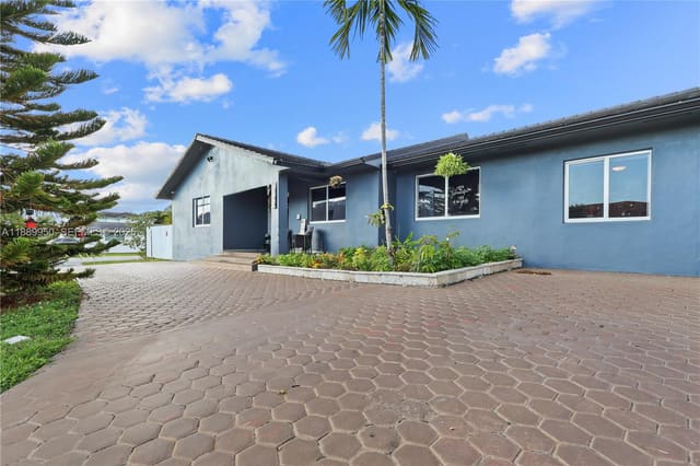 9795 NW 27th Terrace, Doral, FL 33172