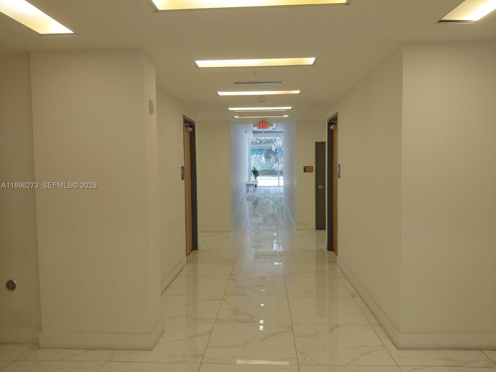 10450 NW 33rd Street 406 — photo 5