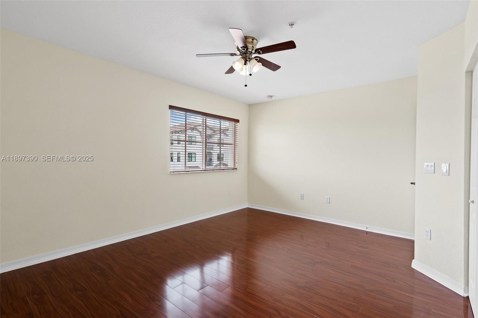 12421 SW 50th Court 347 — photo 4