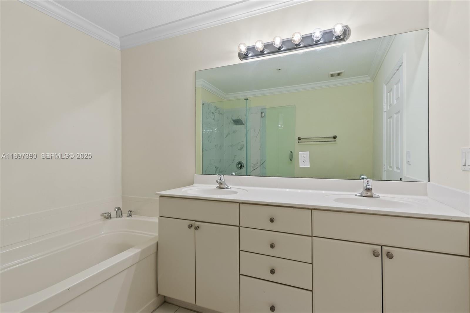 12421 SW 50th Court 347 — photo 5