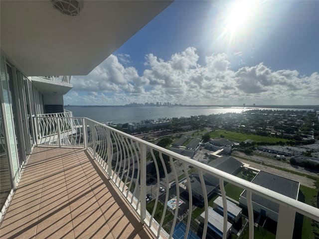7601 E Treasure Drive 2403, North Bay Village, FL 33141