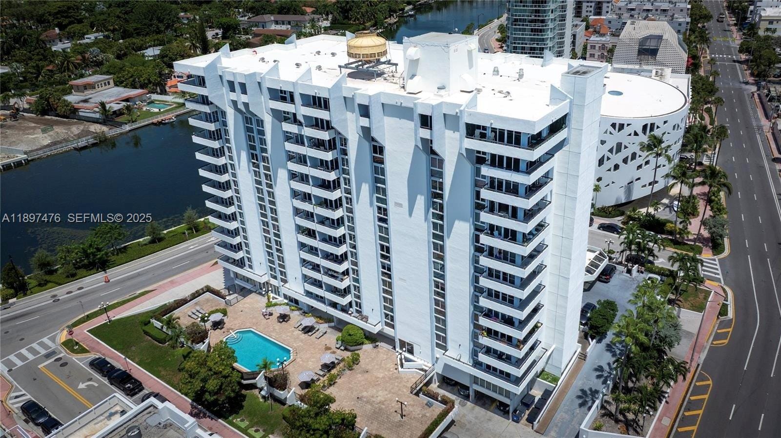 3200 Collins Avenue 8-4, Miami Beach, FL 33140 photo 3