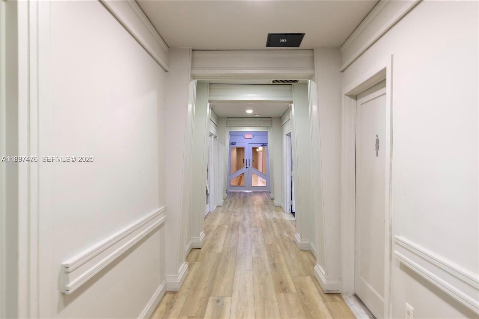 3200 Collins Avenue 8-4, Miami Beach, FL 33140 photo 8